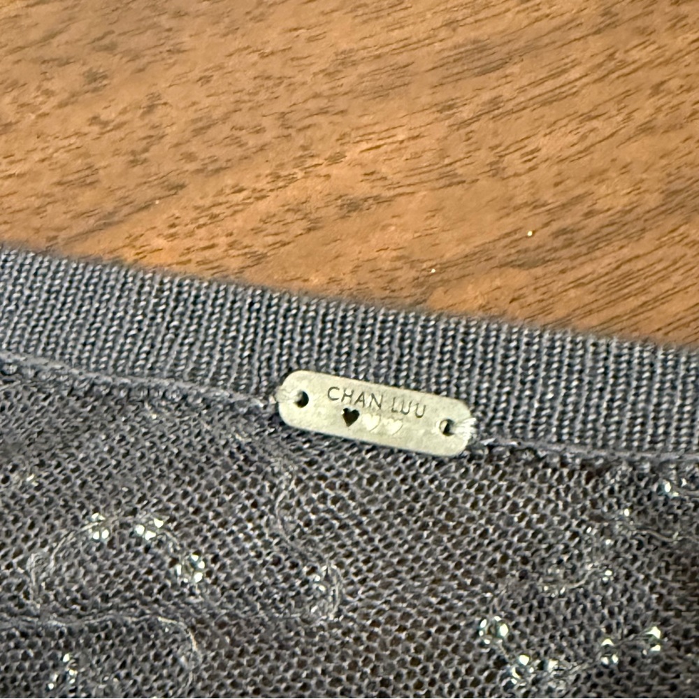 Chan Luu Gray Metallic Sheer Sequin Knit Top Long Sleeve Boho Holiday Party - Picture 5 of 7